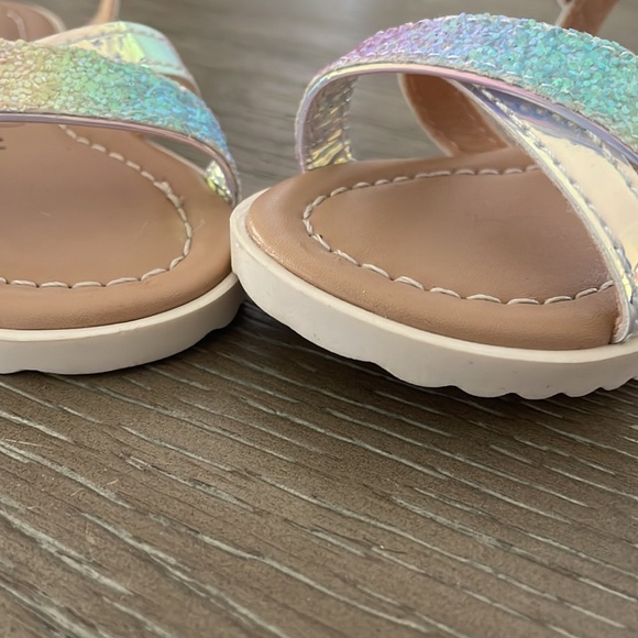 Cynthia Rowley size 6 irredescent rainbow sandals - Picture 14 of 15